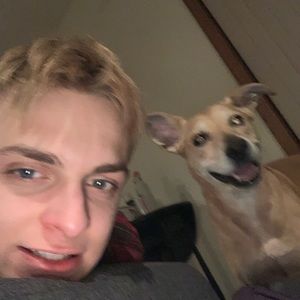 Meet your Posher, Elliott